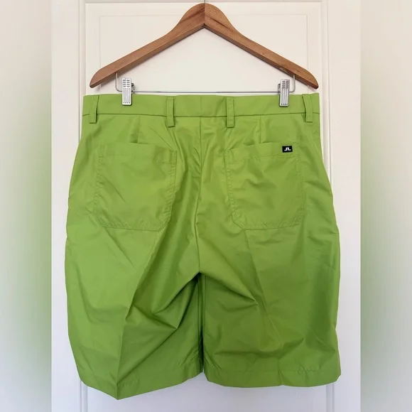 J. Lindeberg Men's Golf Shorts Bright Green Flat Front Size 34 Athletic - Picture 2 of 6